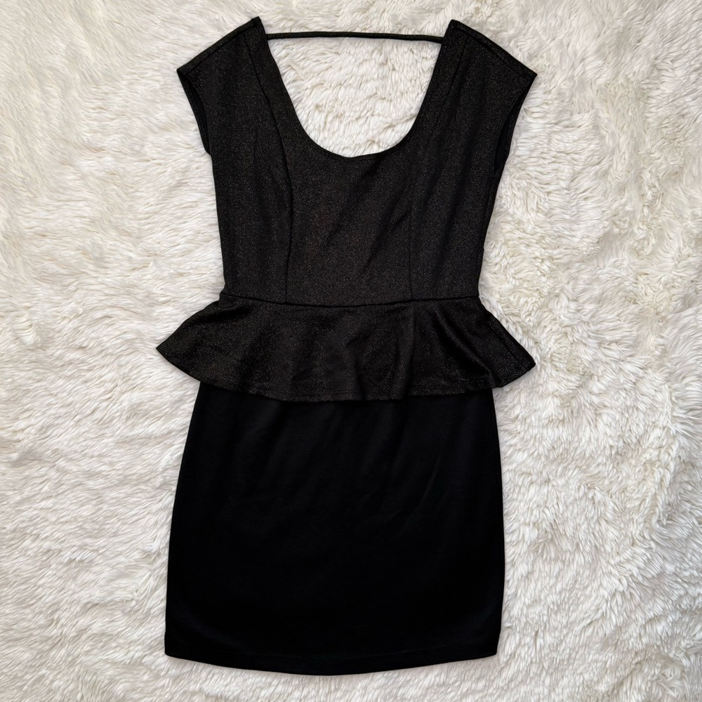 Black & Gold Sleeveless Peplum Dress